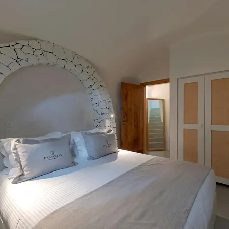 Luxury Grand Santorini Villa 3 Bedrooms Unforgettable Caldera Sea Views Outdoor Hot Tub Fira